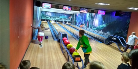 Powiększ grafikę: turniej-bowlingowy-165226.jpg