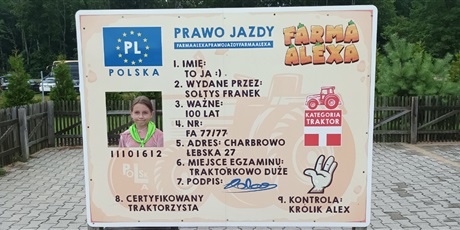 Powiększ grafikę: akcja-lato-2024-turnus-ii-dzien-czwarty-wycieczka-na-farme-alexa-w-charbrowie-548724.jpg