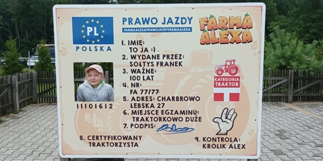 Powiększ grafikę: akcja-lato-2024-turnus-ii-dzien-czwarty-wycieczka-na-farme-alexa-w-charbrowie-548728.jpg