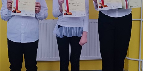 Powiększ grafikę: apel-klas-4-8-674172.jpg