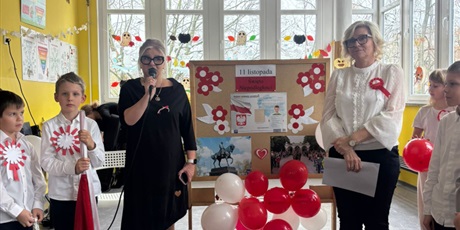 Powiększ grafikę: apel-z-okazji-swieta-niepodleglosci-klas-1-3-659625.jpg