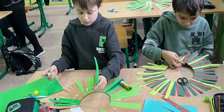 Powiększ grafikę: artysci-z-klasy-2b-664875.jpg