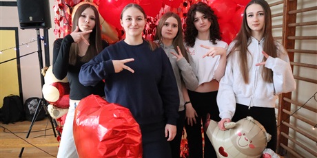 Powiększ grafikę: dyskoteka-walentynkowa-2026-676918.jpg