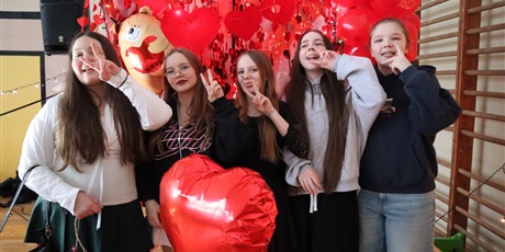 Powiększ grafikę: dyskoteka-walentynkowa-2026-676930.jpg