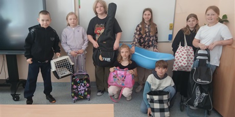 Powiększ grafikę: dzien-bez-plecaka-614951.jpg