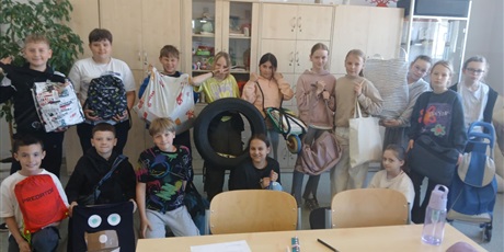 Powiększ grafikę: dzien-bez-plecaka-614961.jpg