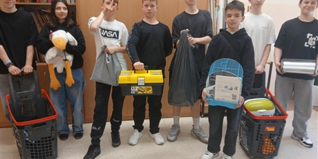 Powiększ grafikę: dzien-bez-plecaka-614971.jpg