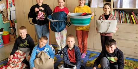 Powiększ grafikę: dzien-bez-plecaka-614982.jpg