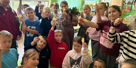 Powiększ grafikę: dzien-zyczliwosci-w-klasie-3b-715016.jpg