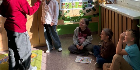 Powiększ grafikę: dzien-zyczliwosci-w-klasie-3b-715017.jpg