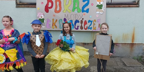 Powiększ grafikę: festyn-z-okazji-dnia-dziecka-357539.jpg