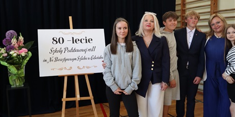 Powiększ grafikę: jubileusz-80-lecia-szkoly-696988.jpg