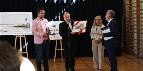 Powiększ grafikę: jubileusz-80-lecia-szkoly-696995.jpg