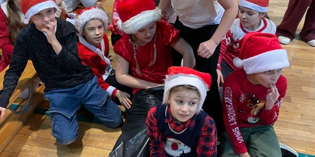 Powiększ grafikę: mikolajki-w-2b-661416.jpg