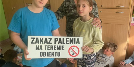 Powiększ grafikę: zajecia-edukacyjne-3a-w-ramach-szkolnego-programu-profilaktyczno-wychowawczego-nie-pal-przy-mnie-prosze-528420.jpg