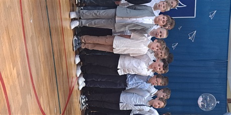 Powiększ grafikę: zakonczenie-klas-3-631313.jpg