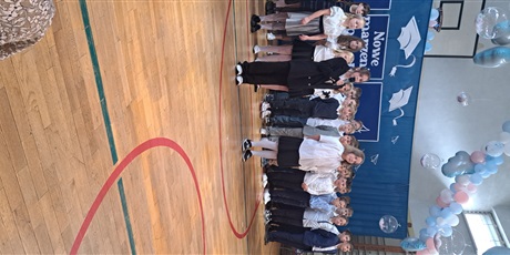Powiększ grafikę: zakonczenie-klas-3-631316.jpg