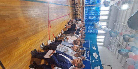 Powiększ grafikę: zakonczenie-klas-3-631334.jpg