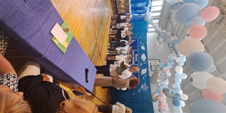 Powiększ grafikę: zakonczenie-klas-3-631338.jpg