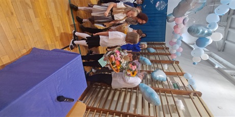 Powiększ grafikę: zakonczenie-klas-3-631344.jpg