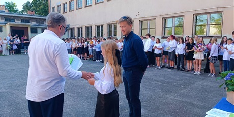 Powiększ grafikę: zakonczenie-klas-4-7-705462.jpg