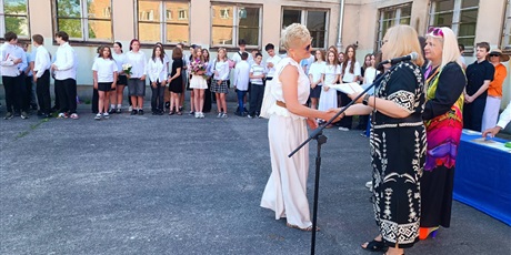 Powiększ grafikę: zakonczenie-klas-4-7-705464.jpg