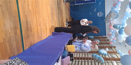 Powiększ grafikę: zakonczenie-klas-8-631366.jpg