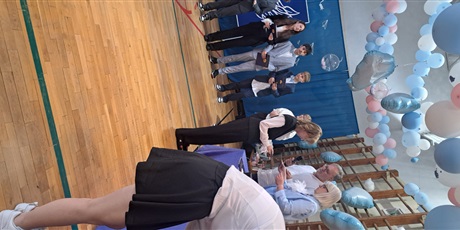 Powiększ grafikę: zakonczenie-klas-8-631370.jpg