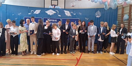 Powiększ grafikę: zakonczenie-klas-8-631372.jpg