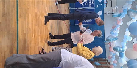 Powiększ grafikę: zakonczenie-klas-8-631377.jpg