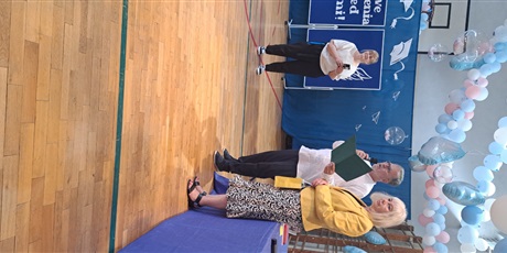 Powiększ grafikę: zakonczenie-klas-8-631382.jpg