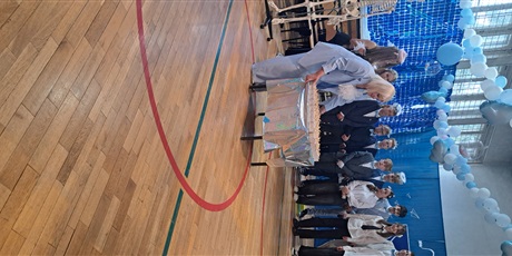 Powiększ grafikę: zakonczenie-klas-8-631389.jpg