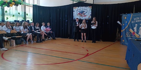 Powiększ grafikę: zakonczenie-klas-8-705421.jpg