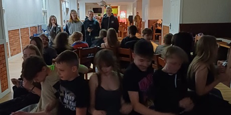Powiększ grafikę: zielona-szkola-7b-i-8a-610817.jpg